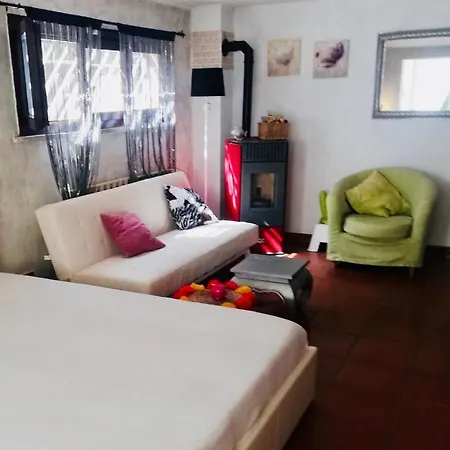 Casa Melissa Fregene Airport Apartment